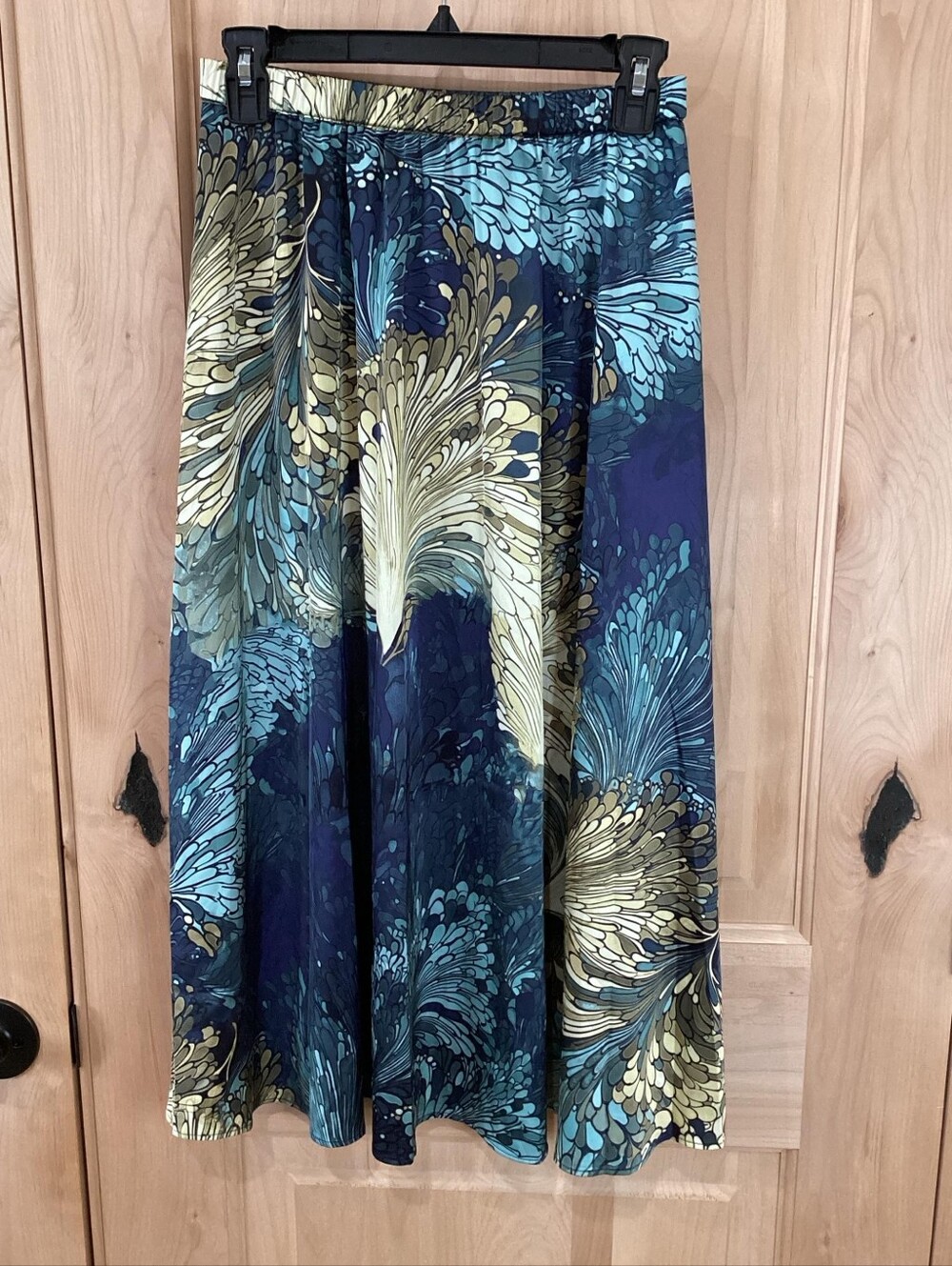 Adrianna Papell Flowy Silky Blue Cream Midi Maxi Skirt Small NWT